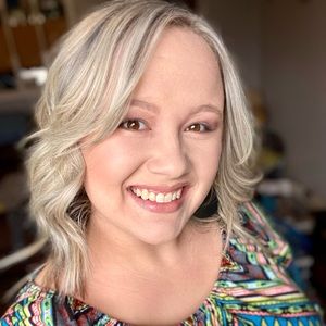 Meet your Posher, Charish